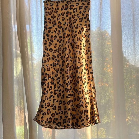 F21 Leopard Print Midi Skirt - Picture 8 of 8